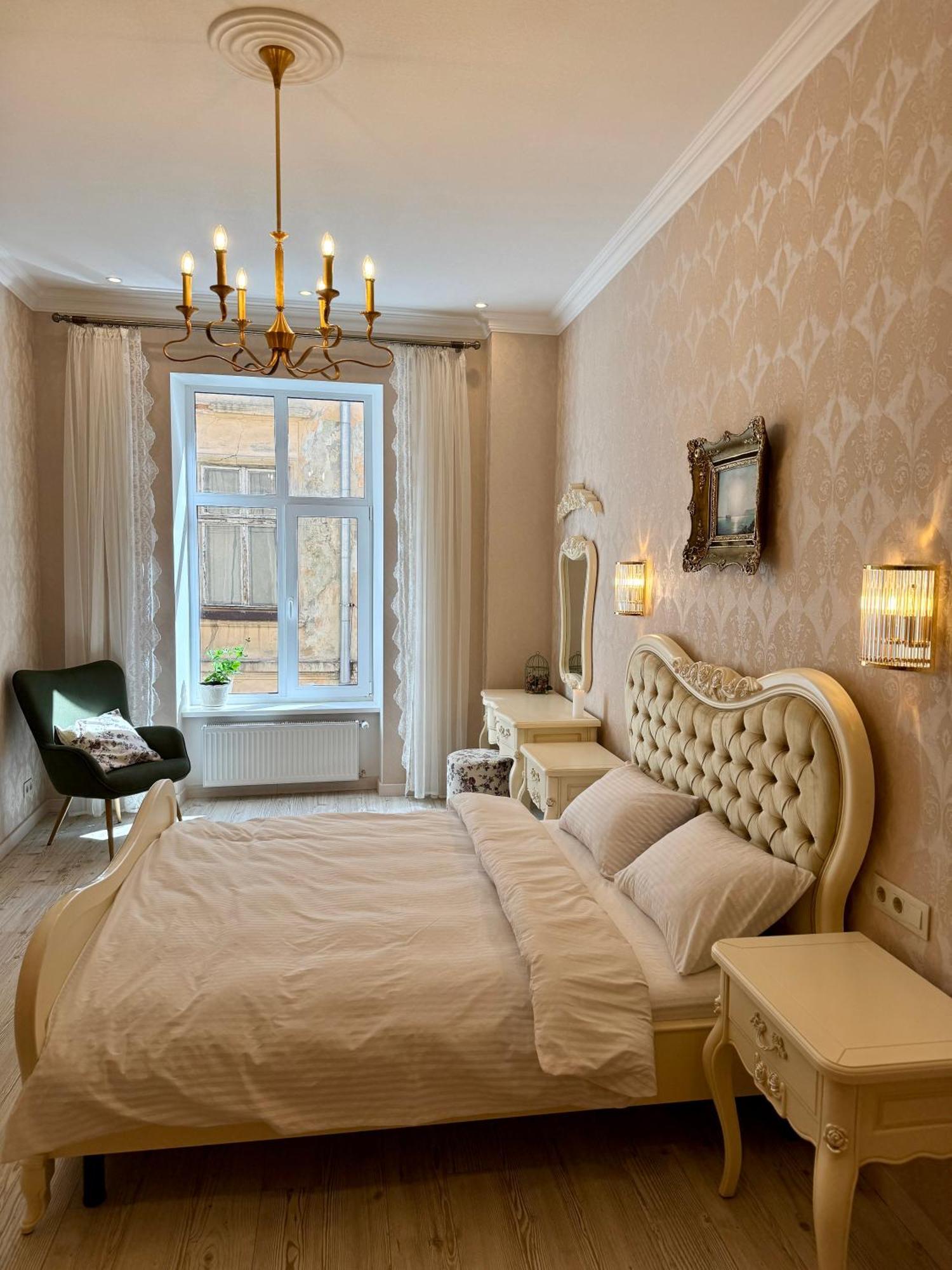 Elite Apart Near Svoboda Avenue Lviv Exterior photo
